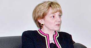 Patterson visits Swabi camp, announces $26.6m aid